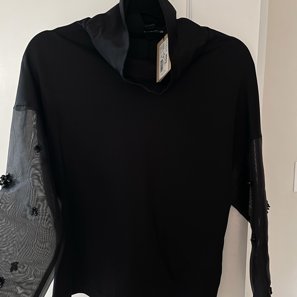 NWT Gizia sweater/top